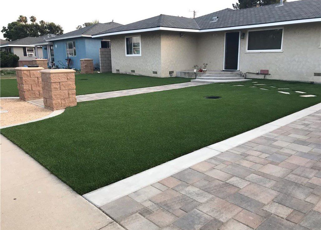 San Diego Artificial Grass, Pavers for Lawns, Driveways, Patos & more...